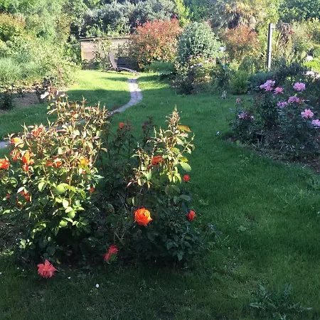 Maison Blanche En Cote De Nacre * Mathieu