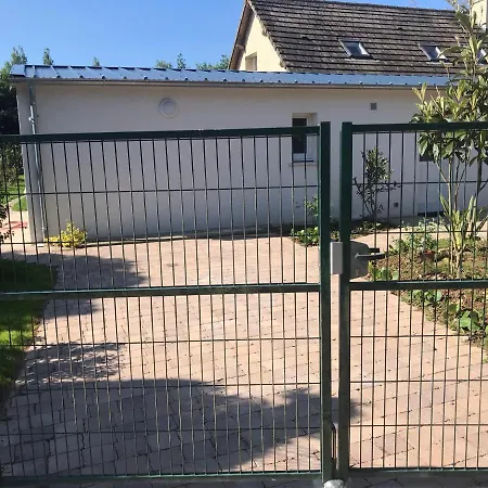 Maison Blanche En Côte De Nacre Mathieu