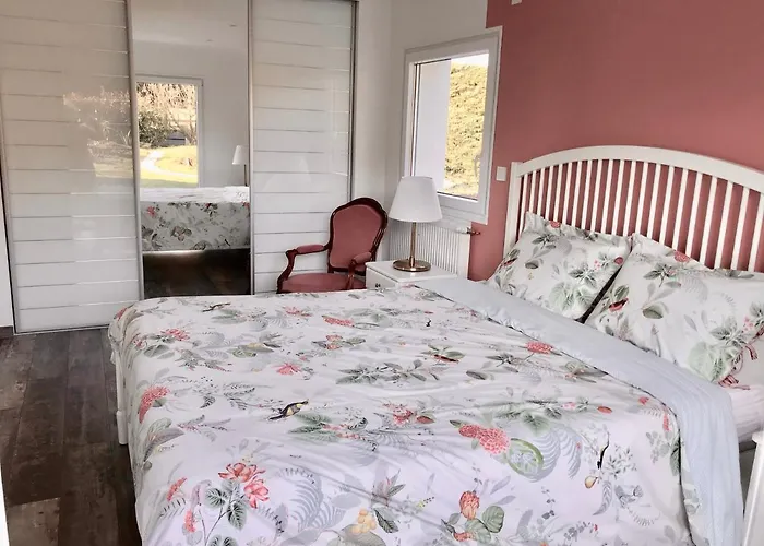 Maison Blanche En Cote De Nacre Nyaraló