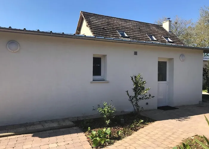 Maison Blanche En Cote De Nacre Nyaraló Mathieu