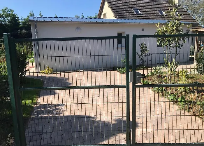 Maison Blanche En Cote De Nacre Mathieu